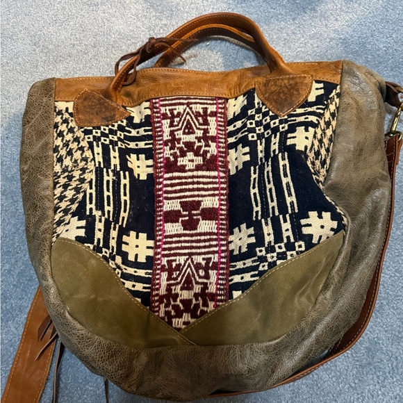 Rebyc Vintage Patchwork Shoulder Bag with Leather Accents - Picture 2 of 4